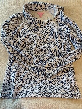 Lilly Pulitzer Navy and White Abstract Printed Top